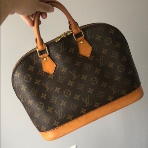 Louis Vuitton Alma MM